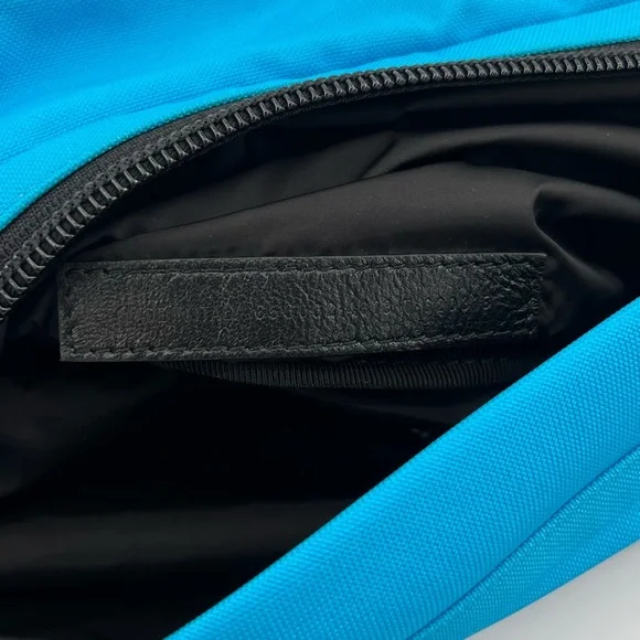 BALENCIAGA Oversized Logo Belt Bag MSRP: $950 - Picture 8 of 10